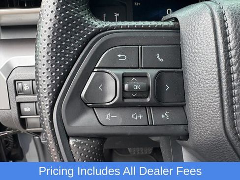 Used 2025 Toyota Tacoma SR5 AWD/4WD image 14