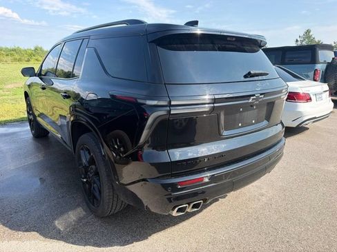Used 2024 Chevrolet Traverse RS w/ LPO, Floor Liner Package AWD/4WD image 10