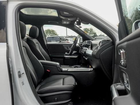 Certified 2026 Mercedes-Benz GLB 250 4MATIC image 21