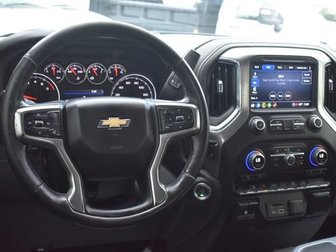 Certified 2022 Chevrolet Silverado 1500 LT AWD/4WD image 19