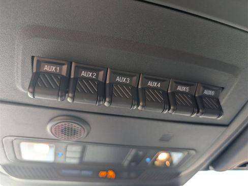 Used 2024 Ford Bronco Black Diamond image 14