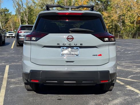 Used 2025 Nissan Rogue SV w/ Rock Creek Premium Package image 5