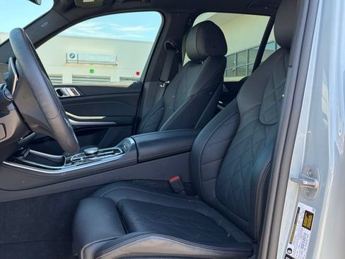 Certified 2025 BMW X5 xDrive40i w/ M Sport Package AWD/4WD image 5