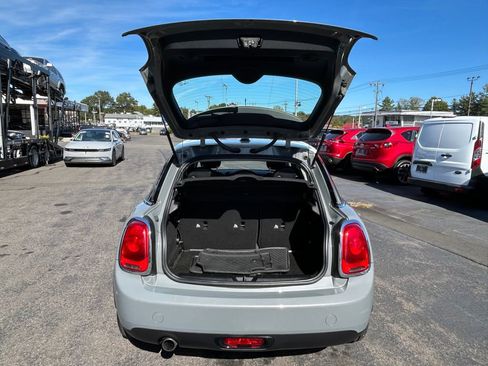 Used 2015 MINI Cooper 4-Door Hardtop image 12