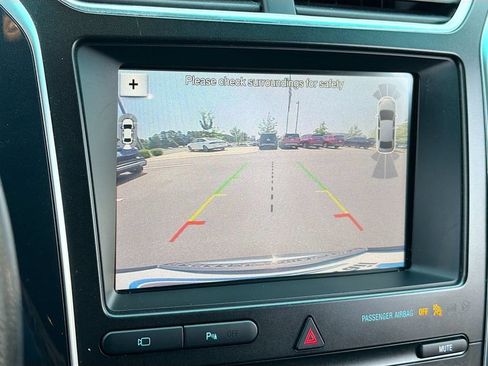 Used 2019 Ford Explorer Limited w/ Class III Trailer Tow Package FWD image 18