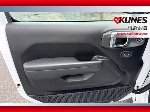 Used 2025 Jeep Wrangler Unlimited Sport AWD/4WD image 14