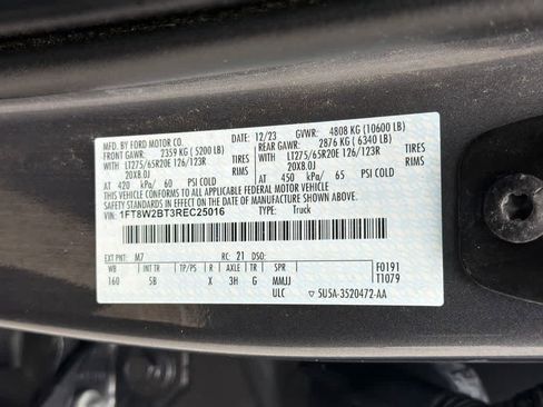 Used 2024 Ford F250 Lariat w/ Lariat Ultimate Package AWD/4WD image 32