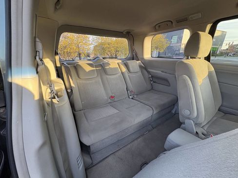Used 2011 Nissan Quest SV image 18