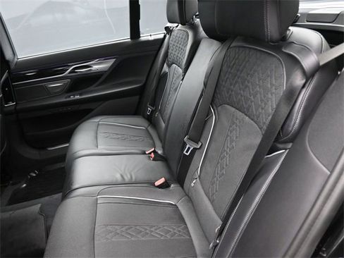 Used 2022 BMW 740i xDrive w/ M Sport Package image 14