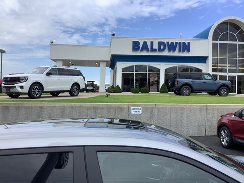 Used 2024 Chevrolet Trax ACTIV w/ Sunroof Package image 9