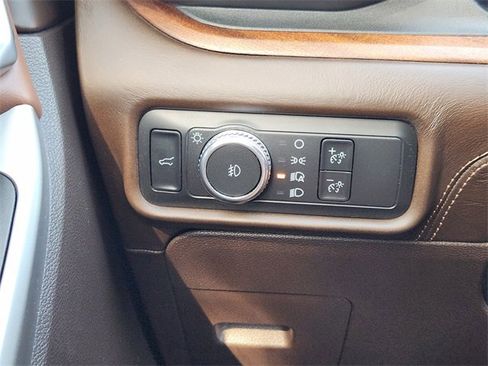 Used 2021 Ford Explorer King Ranch w/ Premium Technology Package image 22