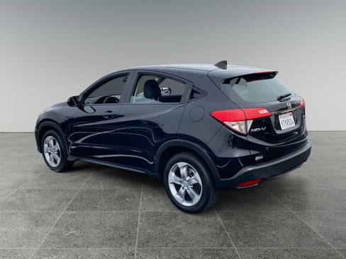 Used 2021 Honda HR-V LX image 3