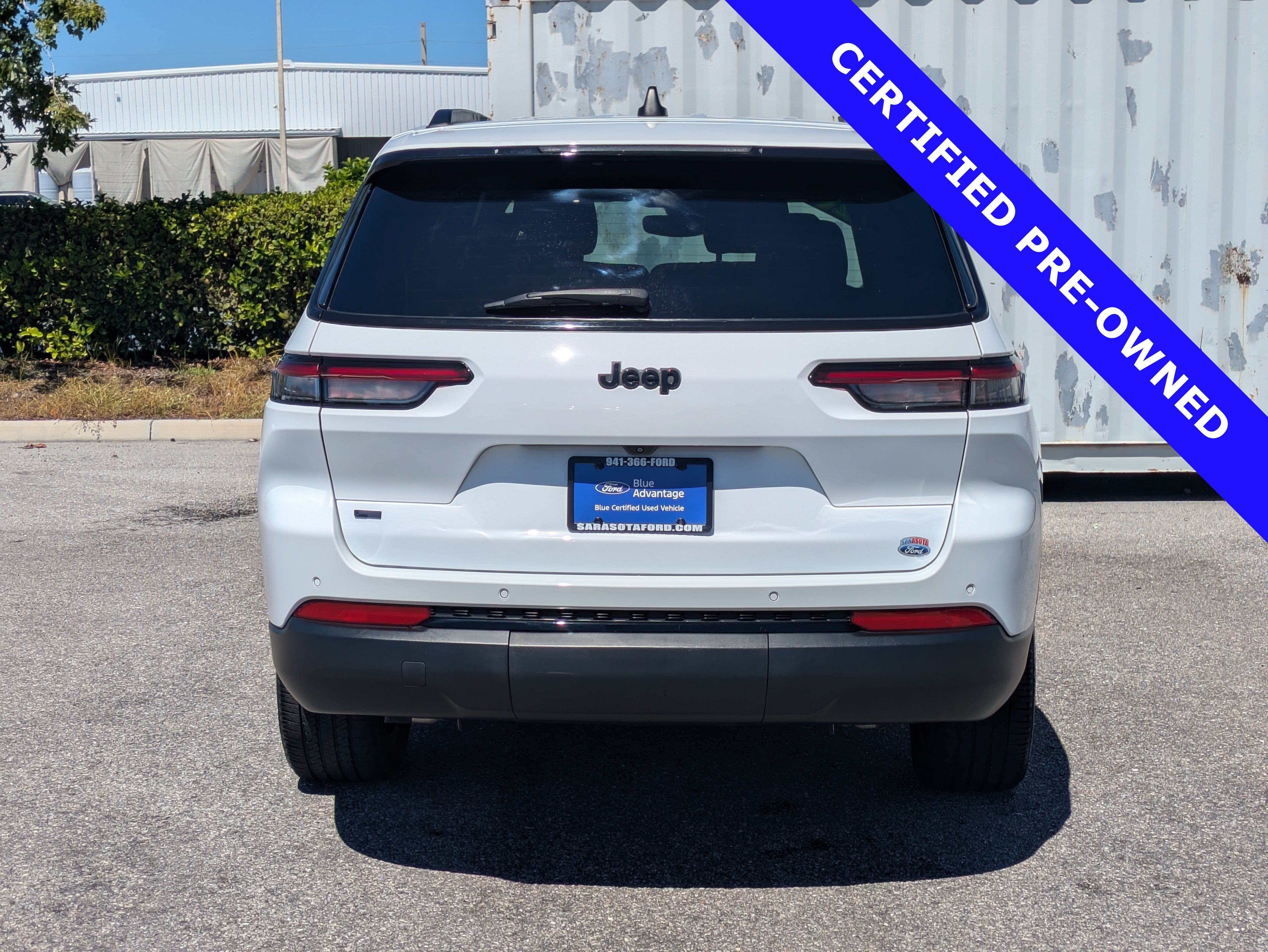 Used 2021 Jeep Grand Cherokee L Laredo RWD image 6