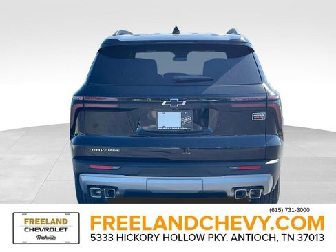 New 2026 Chevrolet Traverse LT w/ LPO, Floor Liner Package image 4