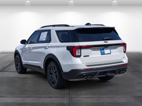 Used 2025 Ford Explorer ST w/ Sun And Sound Package AWD/4WD image 3