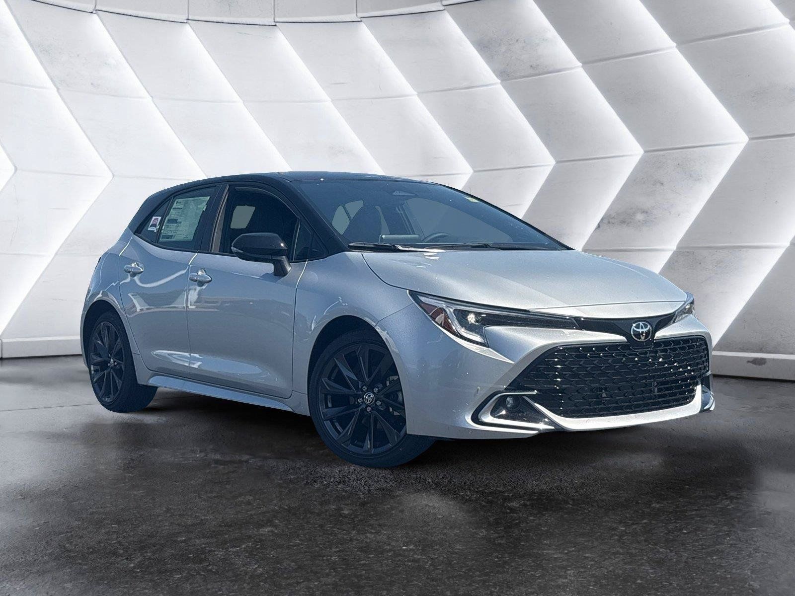Used 2026 Toyota Corolla XSE FWD image 1