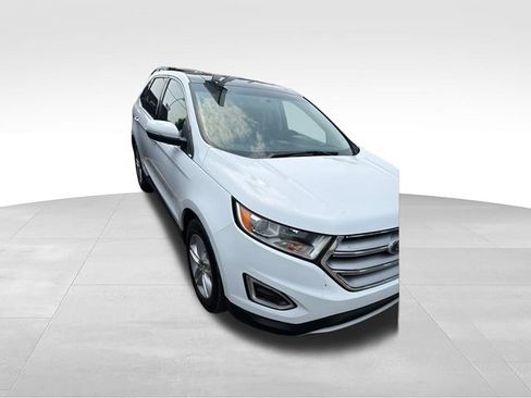 Used 2018 Ford Edge SEL w/ Equipment Group 201A FWD image 2