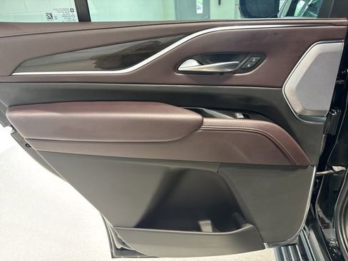 Used 2022 Cadillac Escalade Premium Luxury Platinum image 24