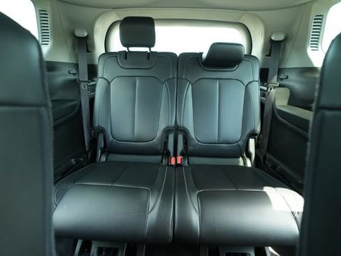 Used 2022 Jeep Grand Cherokee L Limited AWD/4WD image 28
