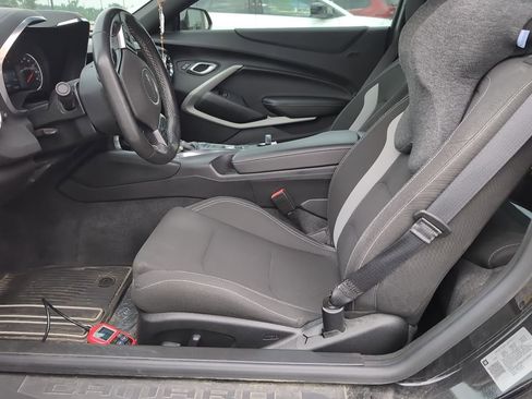 Used 2020 Chevrolet Camaro LT w/ RS Package RWD image 7