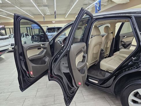 Used 2015 Audi Q5 2.0T Premium Plus w/ Technology Package AWD/4WD image 17
