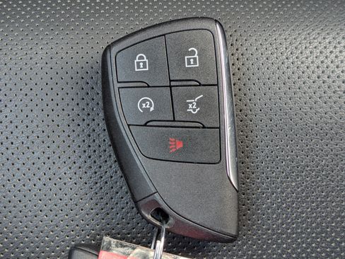Used 2023 Buick Envision Avenir FWD image 37