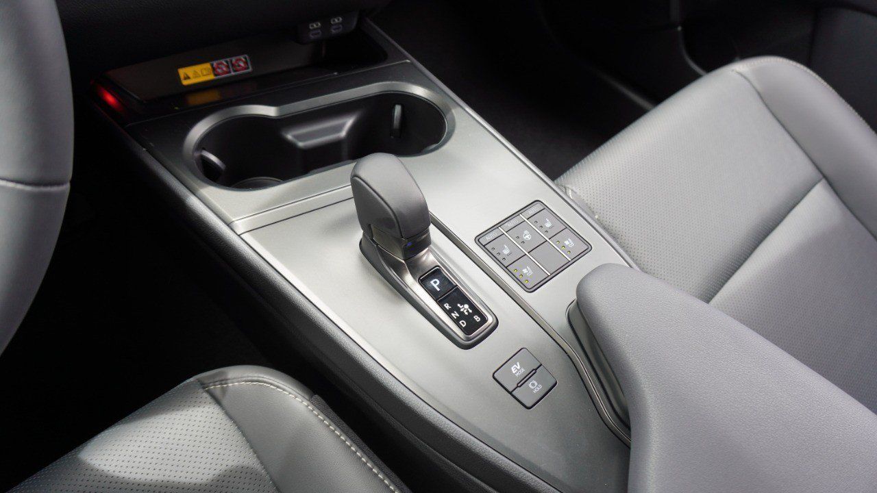 Certified 2026 Lexus UX 300h FWD w/ Accessory Package (2T) image 19