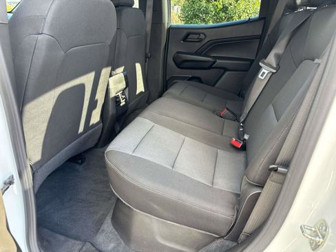 Used 2023 Chevrolet Colorado Trail Boss w/ Technology Package image 15