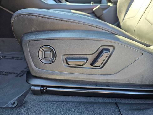 New 2025 Audi Q3 2.0T Premium image 27