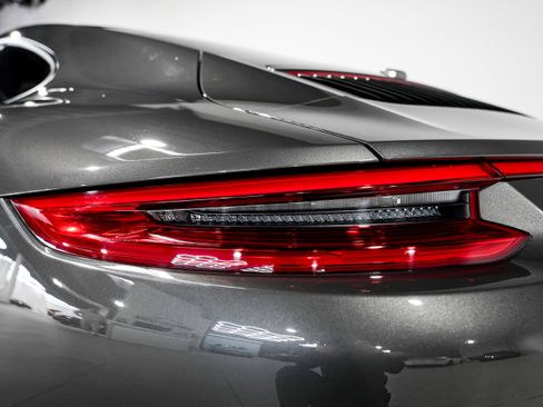 Used 2019 Porsche 911 Carrera 4S image 37