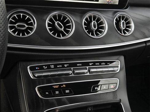 Used 2022 Mercedes-Benz E 450 4MATIC Cabriolet image 23