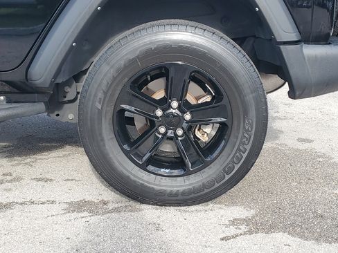 Used 2022 Jeep Wrangler Unlimited Sport image 31