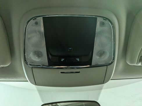 Used 2012 Jeep Grand Cherokee Laredo w/ Laredo E Group image 20