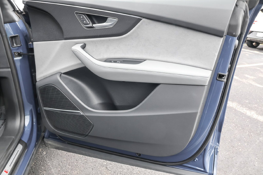 Used 2025 Audi SQ8 Premium Plus w/ S Sport Package AWD/4WD image 41