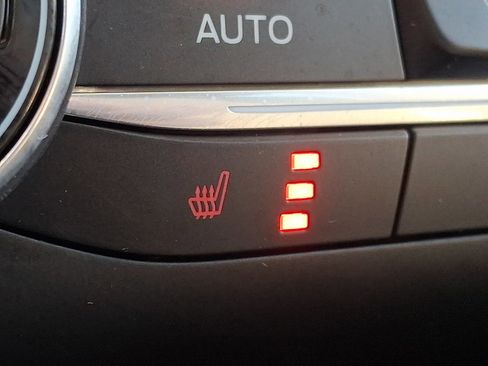 Used 2020 Ford Escape SE Sport image 25