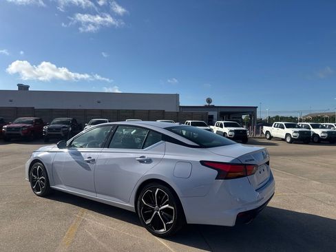 Certified 2025 Nissan Altima 2.5 SR FWD image 15