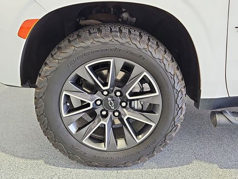 Used 2021 Chevrolet Tahoe Z71 AWD/4WD image 11