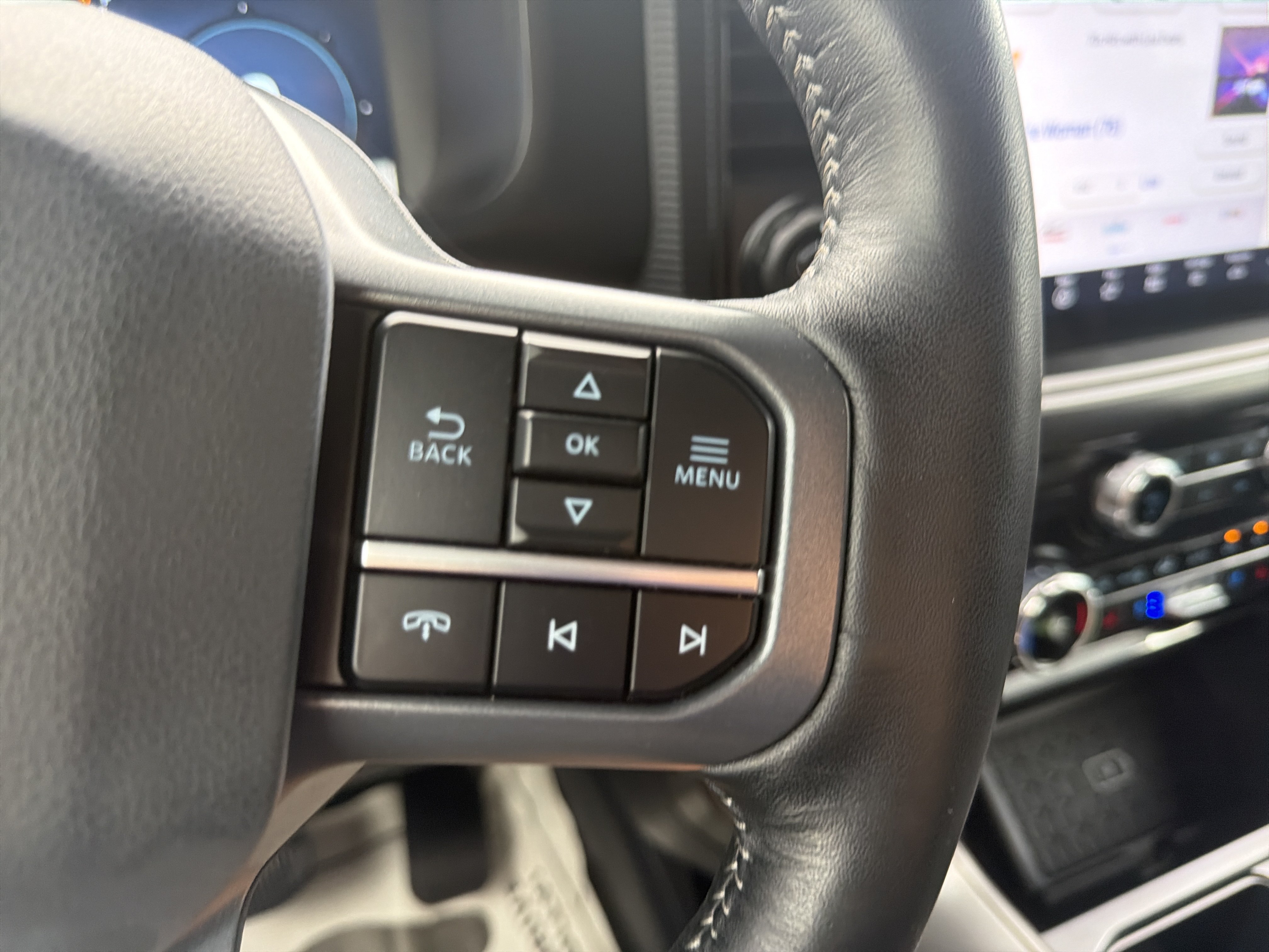 Used 2024 Ford F150 Lariat w/ Equipment Group 502A High AWD/4WD image 19