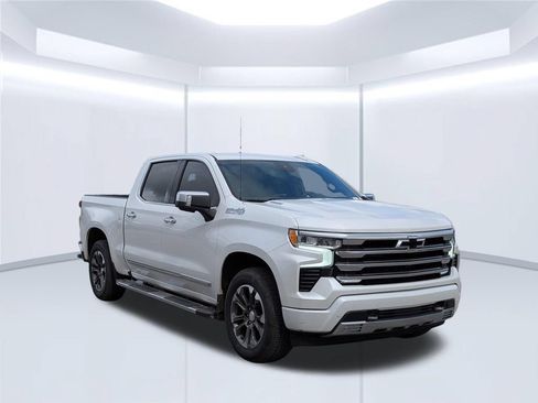 Used 2024 Chevrolet Silverado 1500 High Country AWD/4WD image 8