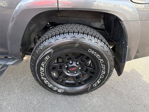 Used 2022 Toyota 4Runner SR5 Premium w/ Moonroof Package image 7