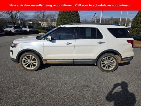 Used 2018 Ford Explorer Limited w/ Equipment Group 301A image 2