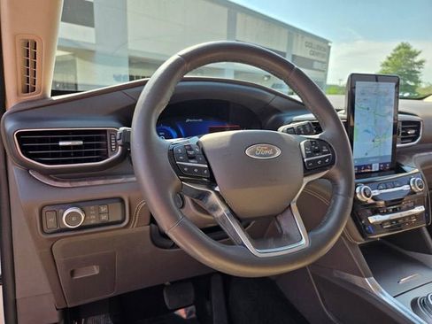 Used 2021 Ford Explorer Platinum w/ Equipment Group 601A AWD/4WD image 10