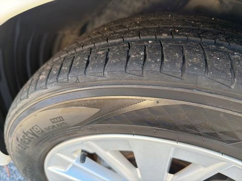 Used 2017 Subaru Impreza 2.0i Premium w/ BSD & Rcta/SRF/Eyesight image 12