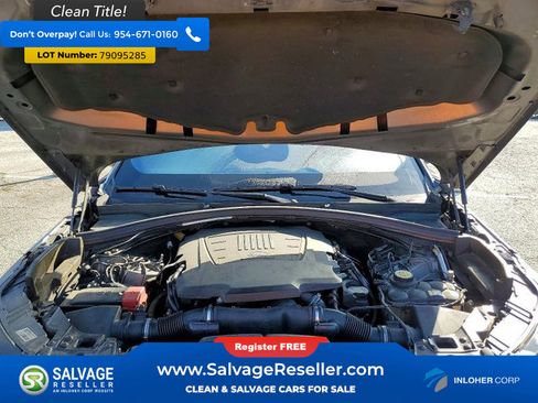 Used 2018 Land Rover Range Rover Velar R-Dynamic SE AWD/4WD image 16