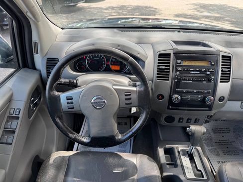 Used 2011 Nissan Frontier SL RWD image 17