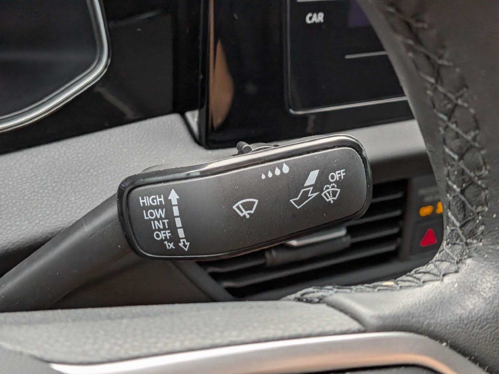 Used 2025 Volkswagen Jetta Sport FWD image 24