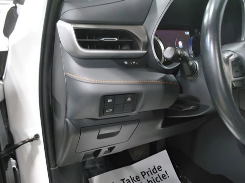 Used 2023 Toyota Highlander Bronze Edition image 20