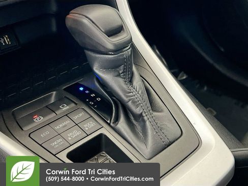 Used 2023 Toyota RAV4 XLE image 10