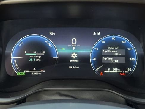 Used 2025 Toyota Sienna Platinum image 12