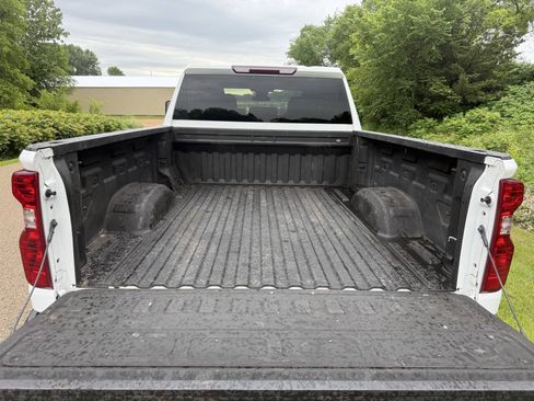 Used 2025 Chevrolet Silverado 2500 W/T w/ WT/CX Safety Package AWD/4WD image 9